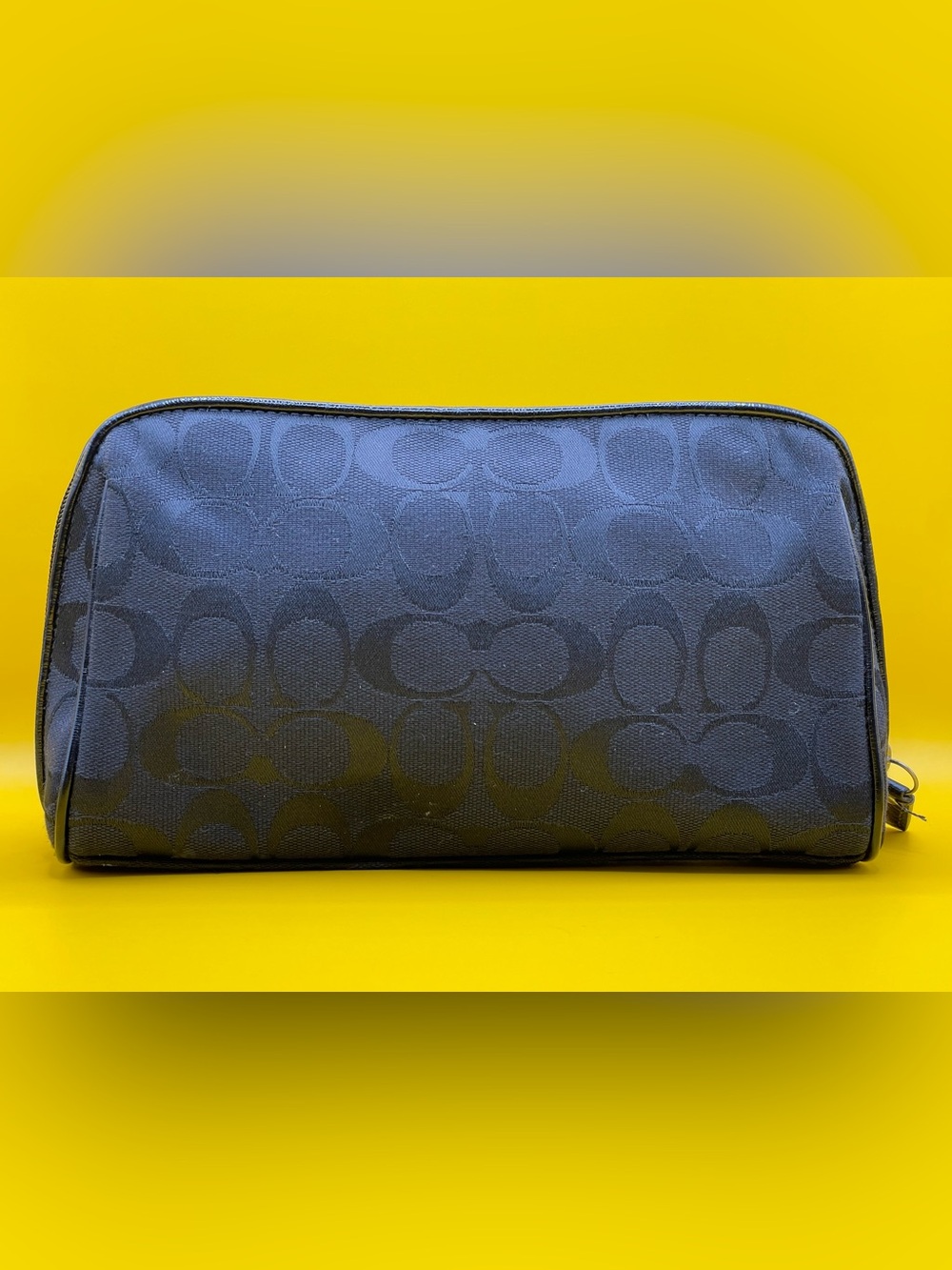 Coach Black Signature Jacquard Large Cosmetic Pouch COA Authenticed 9”x 2.5”x5” - Picture 2 of 11
